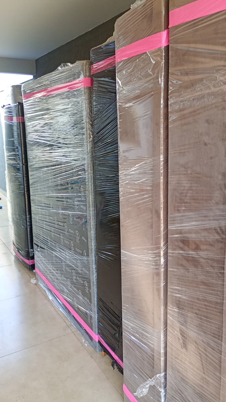 Móvel embalado com plástico bolha para transporte seguro